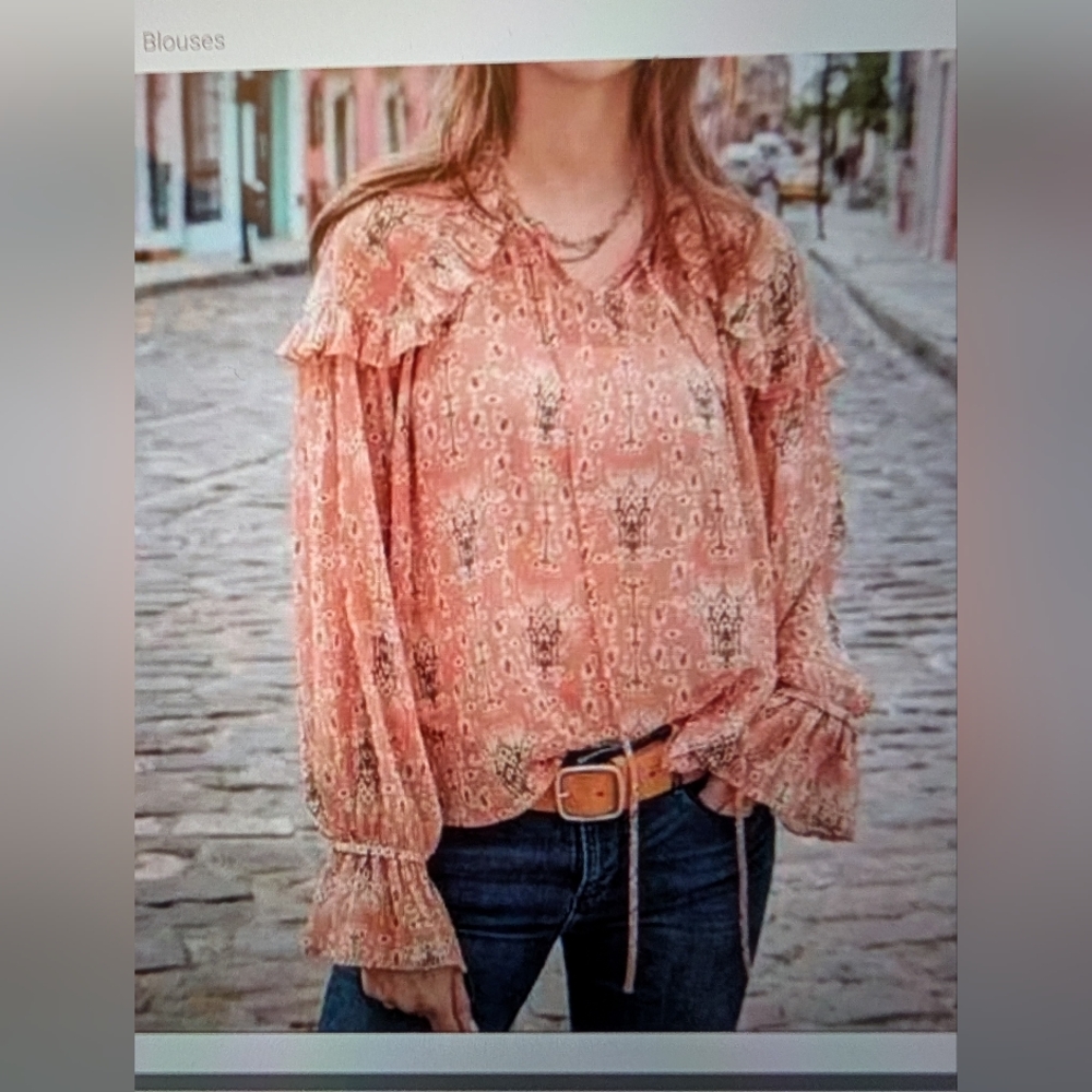 NWOT Sundance Long Sheer Blouse. Size Medium (Fits Large) Peach, cream, brown